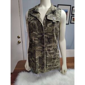 Ashley by 26 International Downtown Collection Camo Cotton Vest